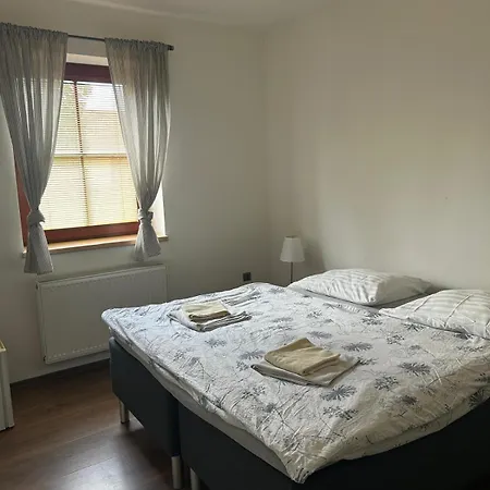 Hubert Hotel *